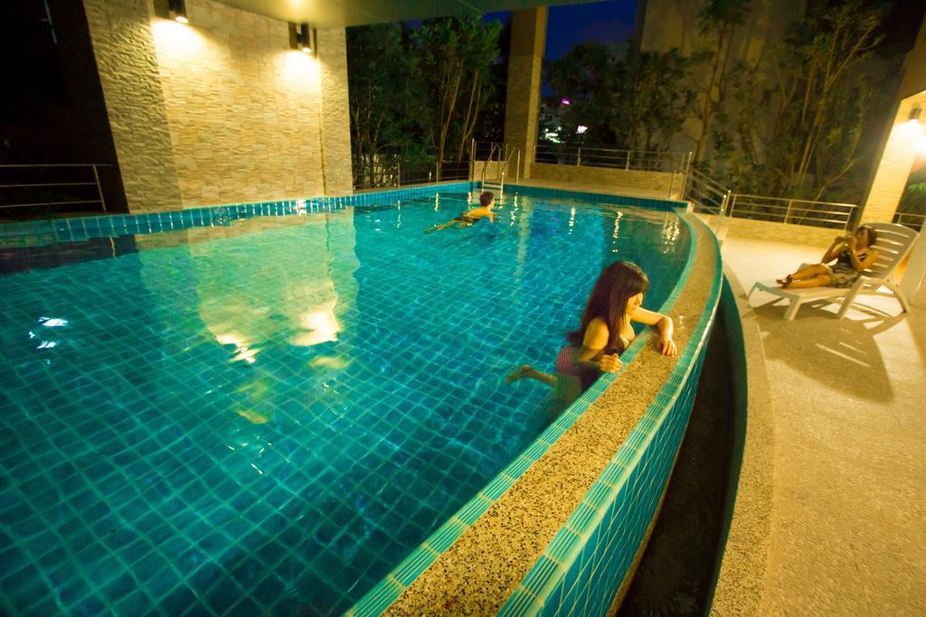 Bb Garden Resort Bangkok Exterior photo